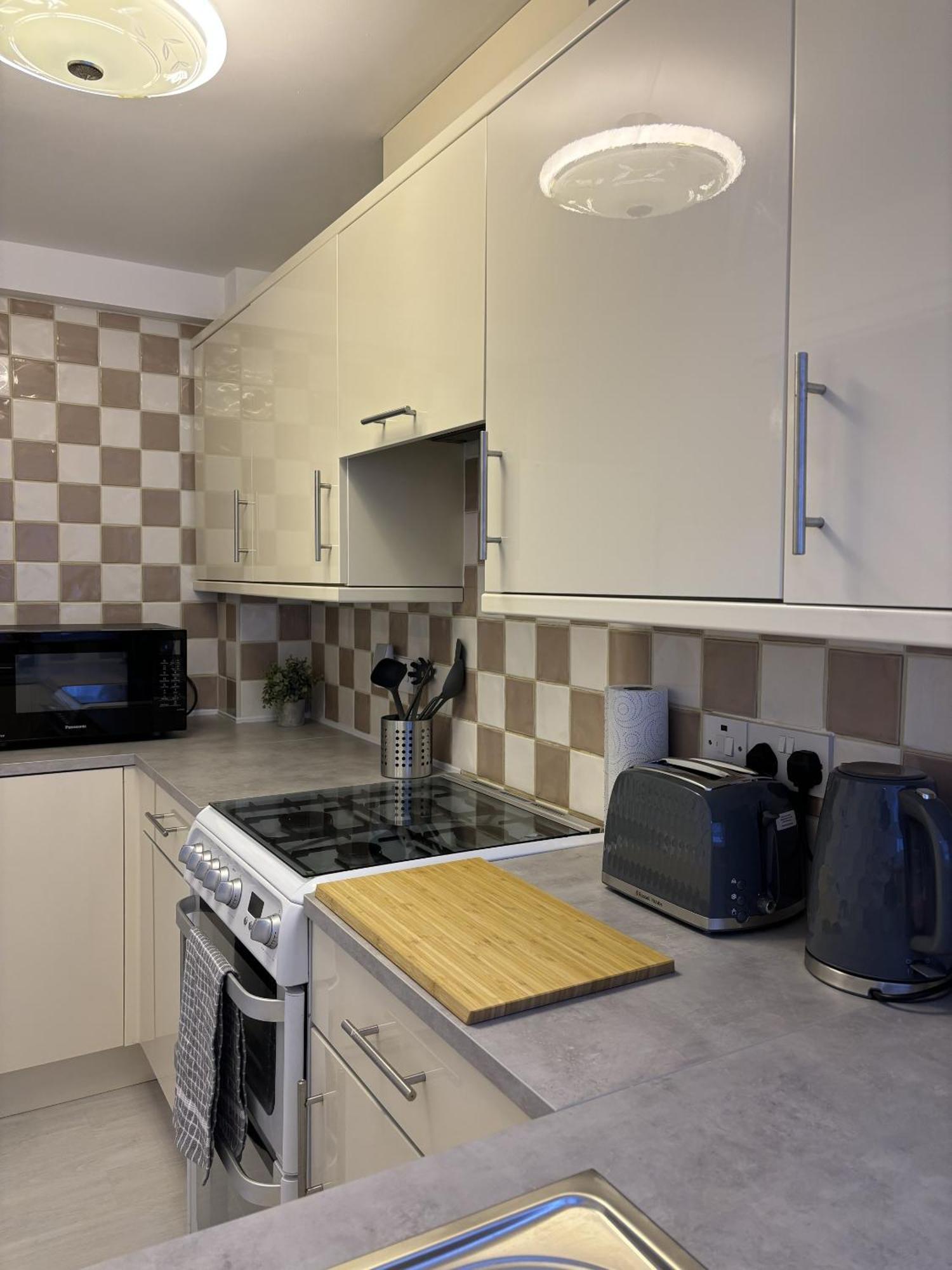 Cosy Corner - 2 Beds, Free Parking, Next To Southampton General Hospital别墅 外观 照片